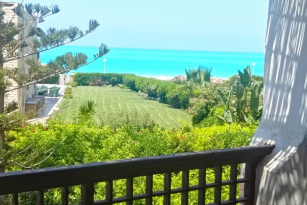 فيلا على البحر مارينا1