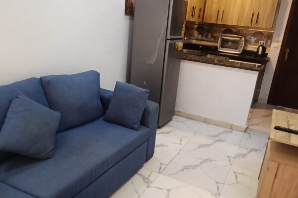 شاليه غرفتين مميز للإيجار في الجولف – عمارة 226 🏡✨